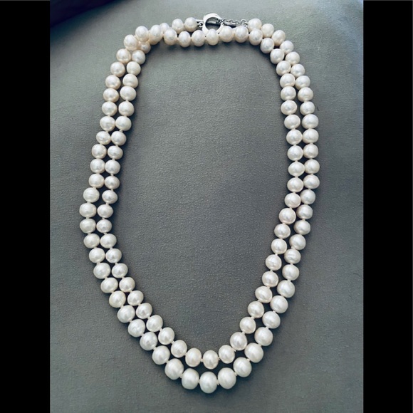 Simply Divine Strain of white Vantel Pearls - Picture 3 of 6